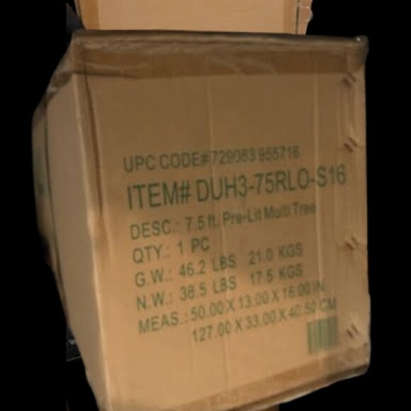 NEW National Tree Company Pre-lit Artificial Christmas Tree 7.5 ft - Picture 6 of 7